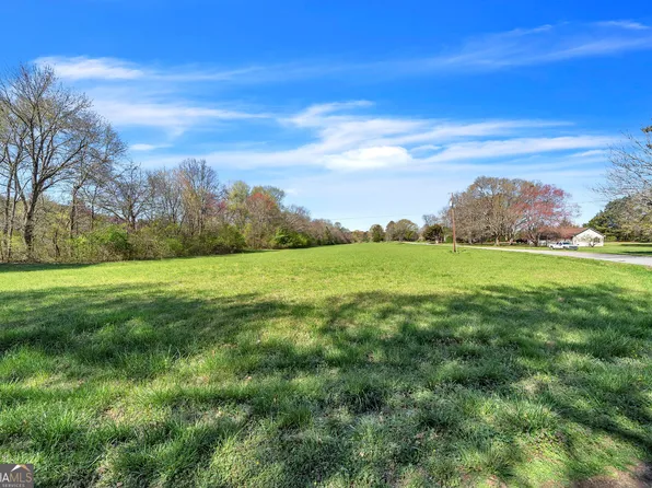 1 Carlton Dr, Rockmart, GA 30153