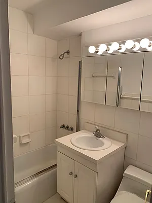 Rented by Carlyle Property Management | media 5