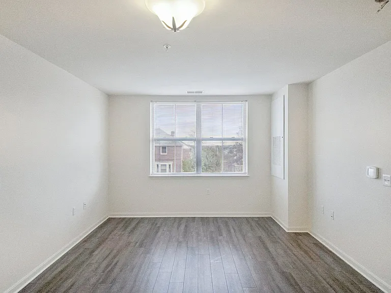 Ednor Apartments II — Photo 24