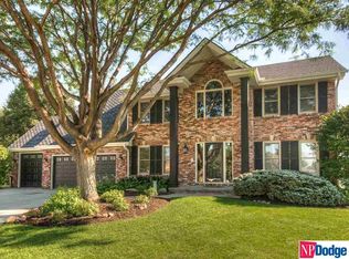 1107 Wicklow Rd, Papillion, NE 68046