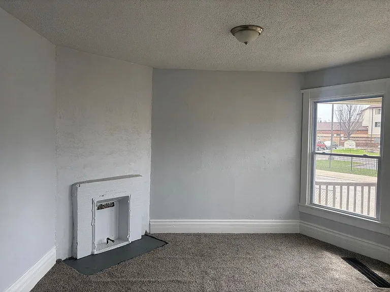 1345 Addison Rd — Photo 5