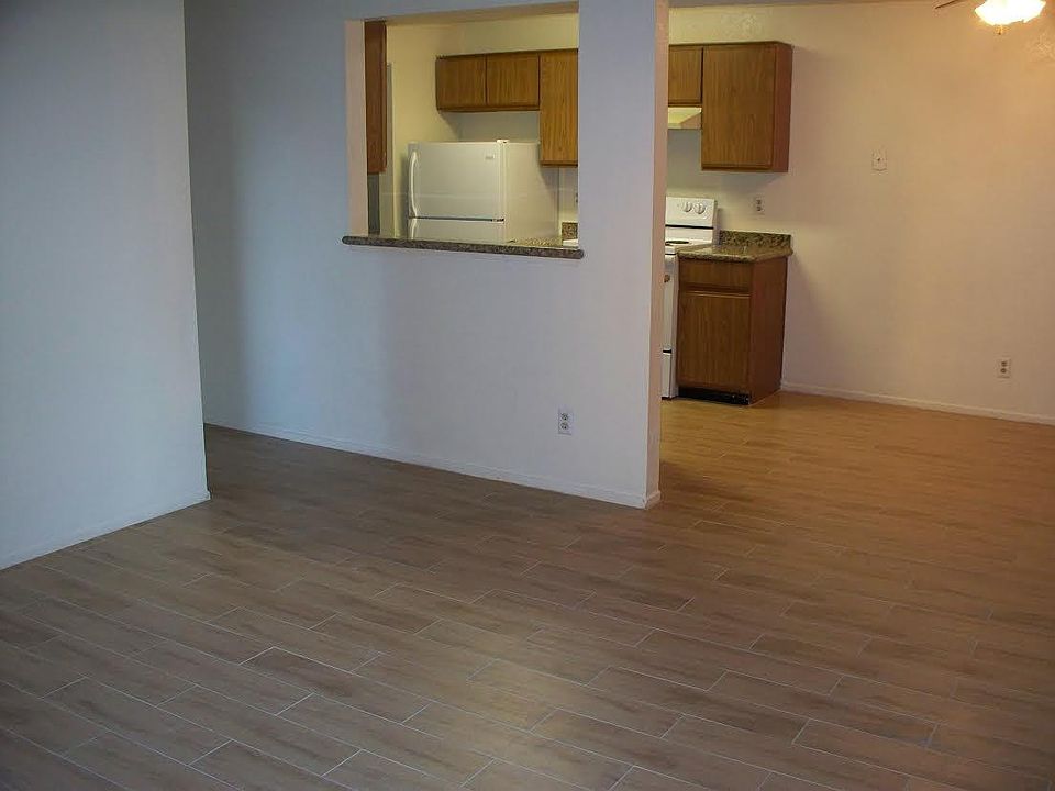 1st image of 3201 McLeod Dr