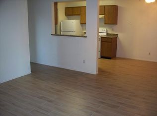 3201 McLeod Dr, Las Vegas, NV 89121