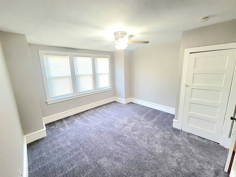 602 Powell St — Photo 15