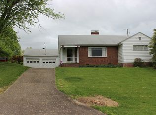 38 Westwood Ln, Huntington, WV 25704