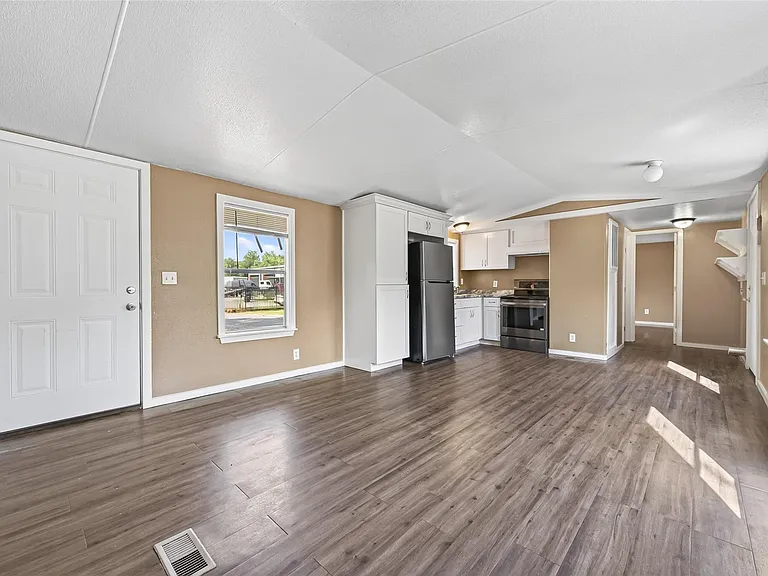 33618 Falcon Spring St — Photo 15