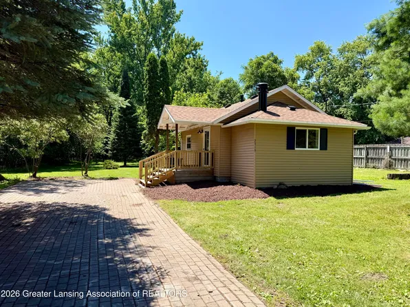 2319 Midwood St, Lansing, MI 48911