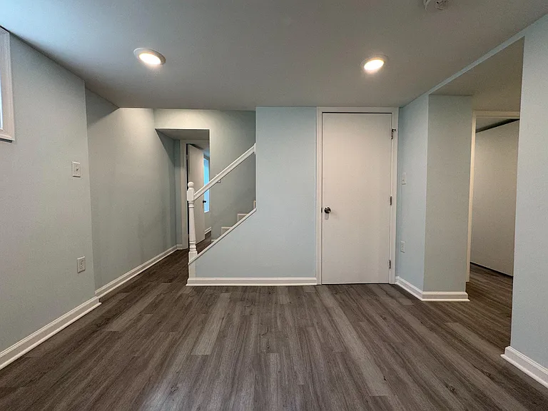 9405 Rhode Island Ave — Photo 29