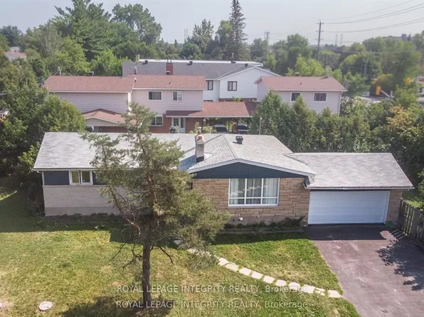 1152 Tawney Rd, Ottawa, ON K1G 1B6
