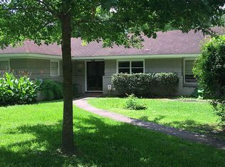 7719 Edgeway Dr, Houston, TX 77055