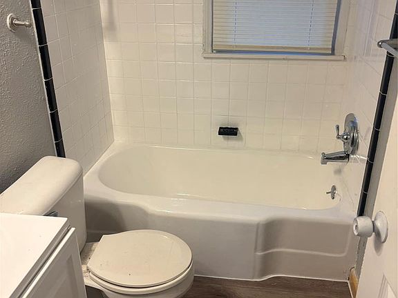 5th image of 18410 Forrer St