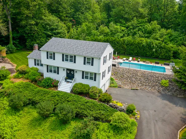 22 Bobolink Lane, Somers, CT 06071