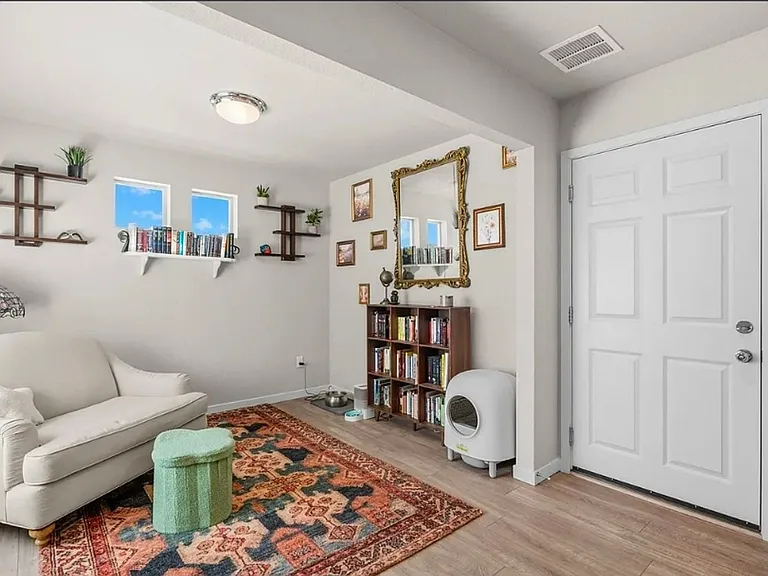 5872 Thurless Ln — Photo 5