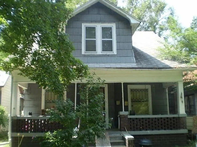 Building Photo 4