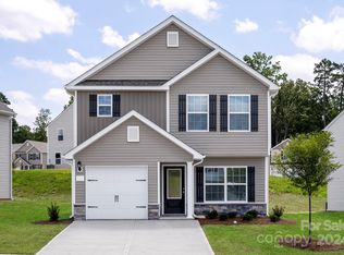 8008 Moose Creek Dr, Charlotte, NC 28214