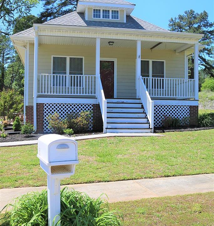 1st image of 32 Silver Trail Cir