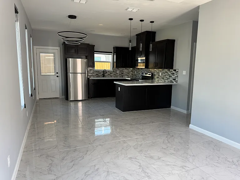 508 N Emerald Ave #1 — Photo 8