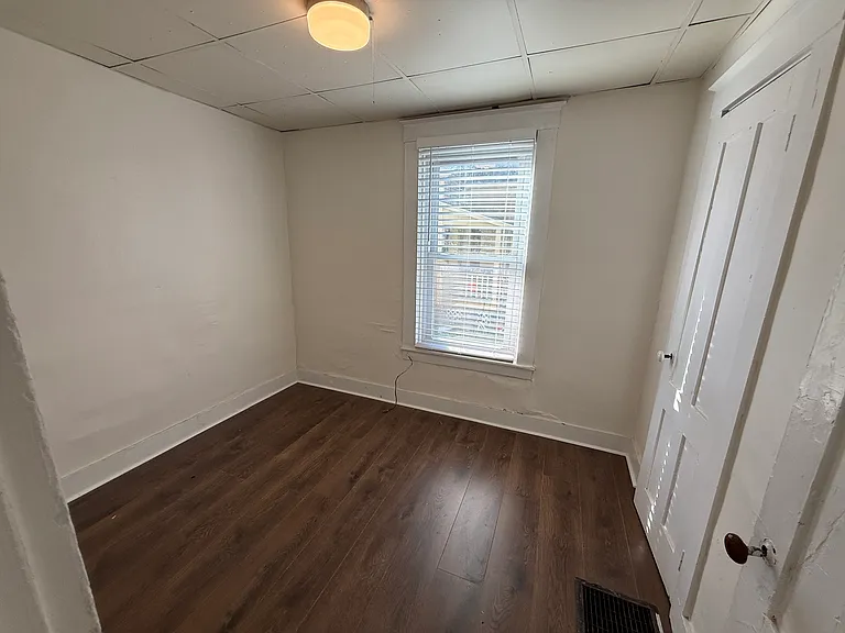 51 Howe St #A — Photo 8