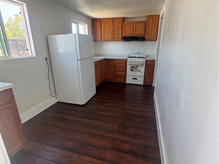 690 N Perris Blvd #C — Photo 5