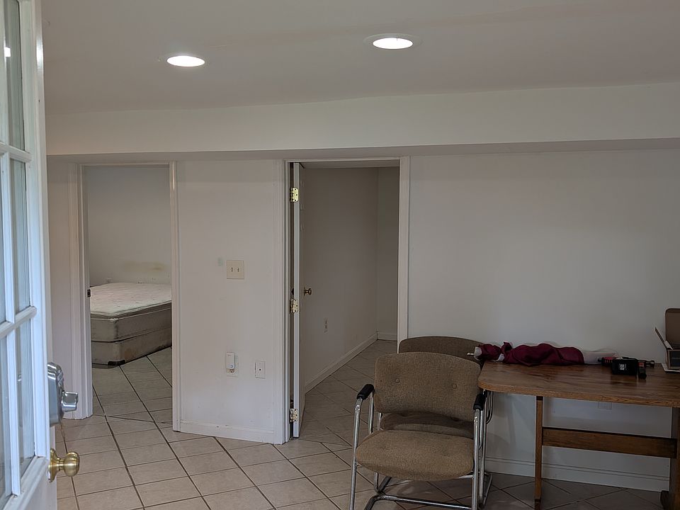 1st image of 2933 Summerfield Rd #Basement