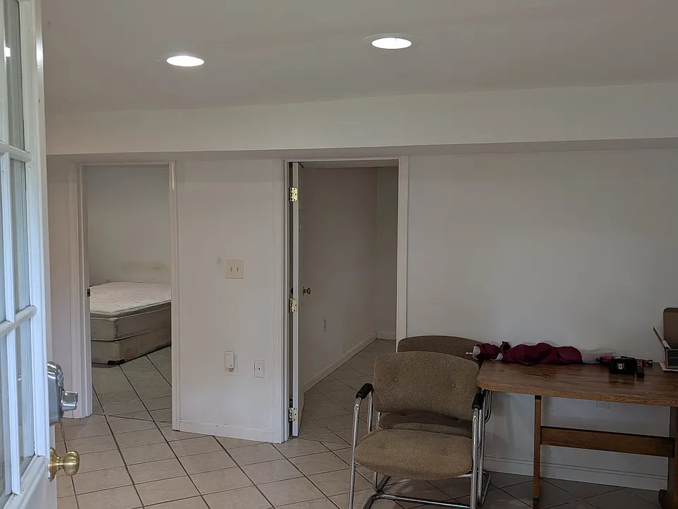 2933 Summerfield Rd #BASEMENT
