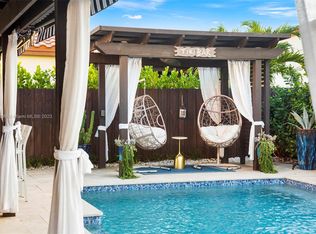 17380 SW 154th Pl, Miami, FL 33187