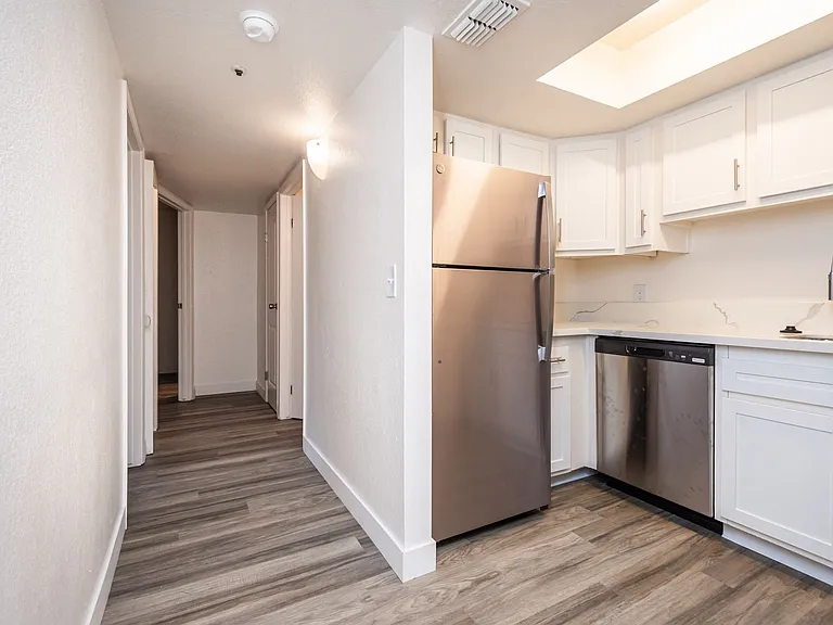 Liv 1621 Apartments — Photo 48