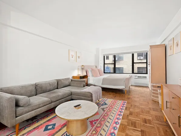 210 East 36th Street image 1 of 10