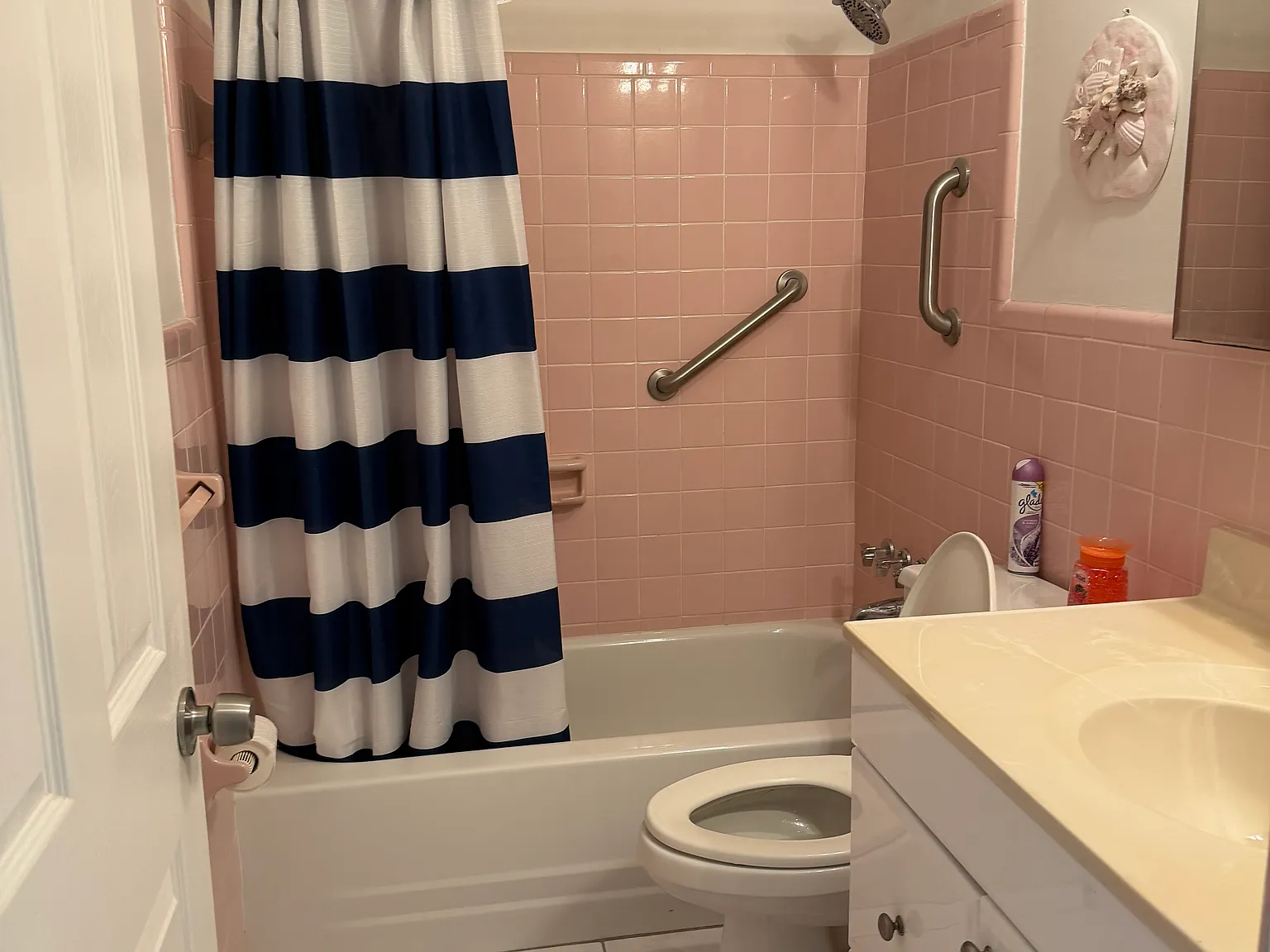 1 bed, 608 sqft, $1,350 — Photo 2