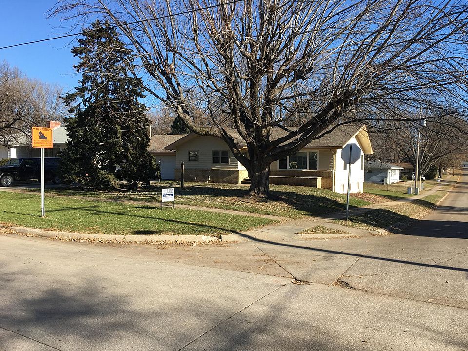 1st image of 4975 S 131st St