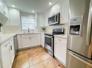 44 Chestnut Cir, Hollywood, FL 33026