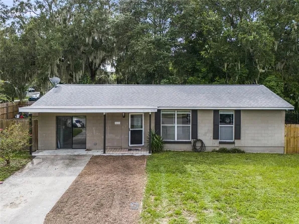 1111 Flamingo Dr, Leesburg, FL 34748