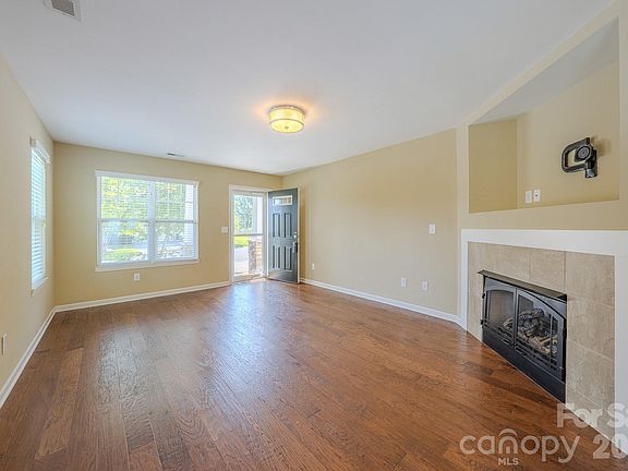 2nd image of 19 Barnett Shoals Dr
