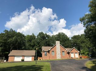 3180 Woodburn Hay Rd, Hopkinsville, KY 42240