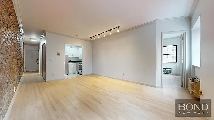 Rented by Bond New York | media 3