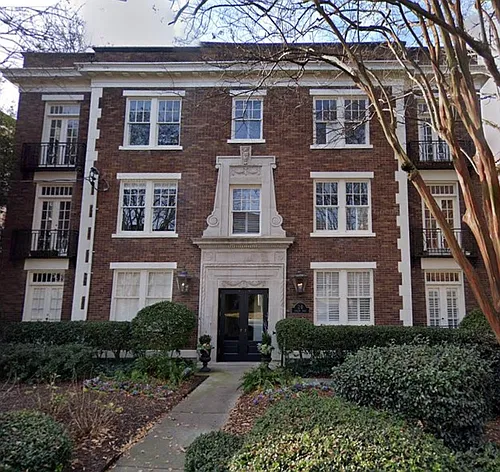 20 Collier Rd NW Photo 1