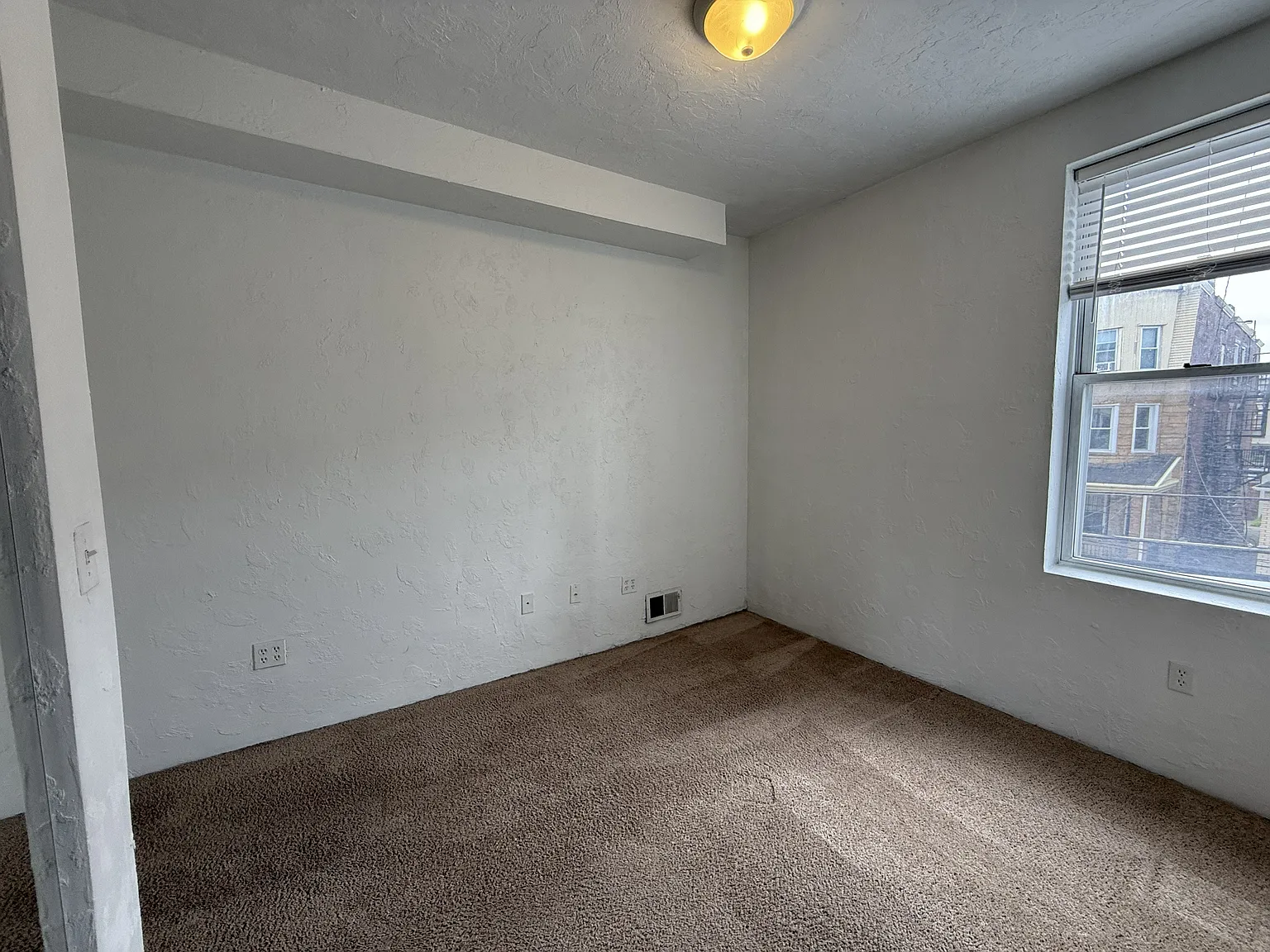 2 bed, 795 sqft, $1,600 — Photo 3