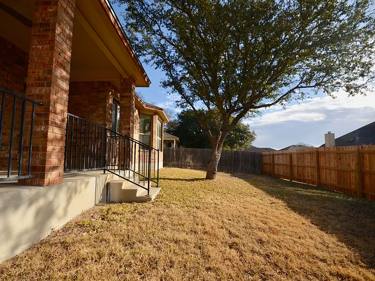 7300 Golden Oak Ln — Photo 19