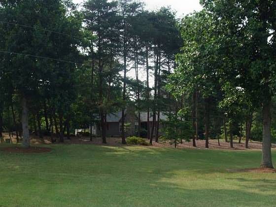 1st image of 615 Country Ln