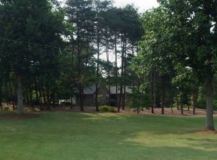 615 Country Ln, Pelham, NC 27311