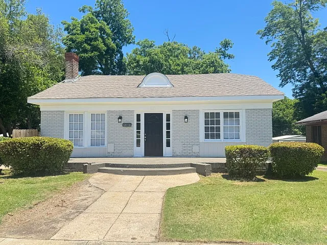 2309 Willard St — Photo 1