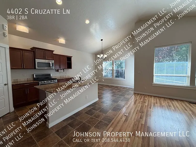4402 S Cruzatte Ln — Photo 5