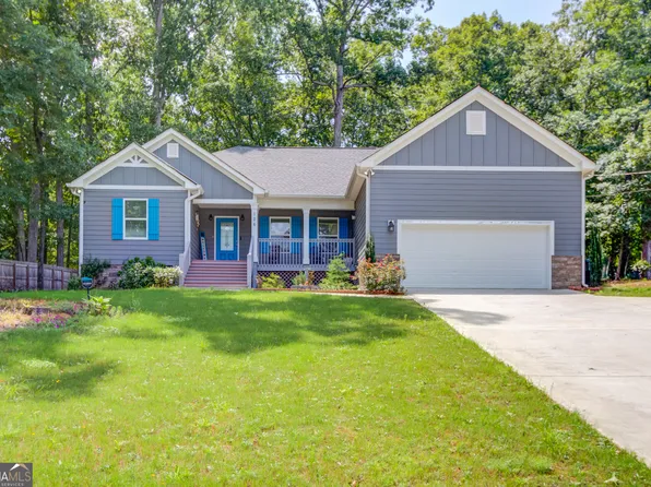 126 Holly Ct, Loganville, GA 30052