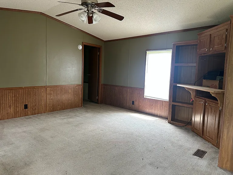 182 Clements Rd — Photo 4