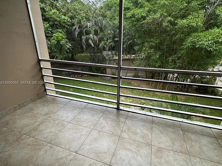 9410 Live Oak Pl #305 — Photo 16