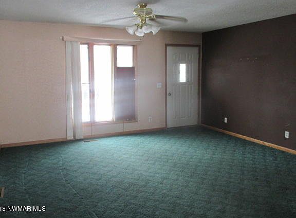 4th image of 312 Cardinal Ave N