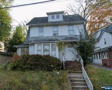 2 Forest Ct, Passaic, NJ, 07055
