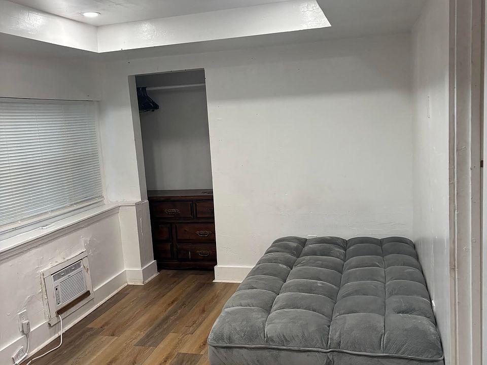 1st image of 605 NE 27th St