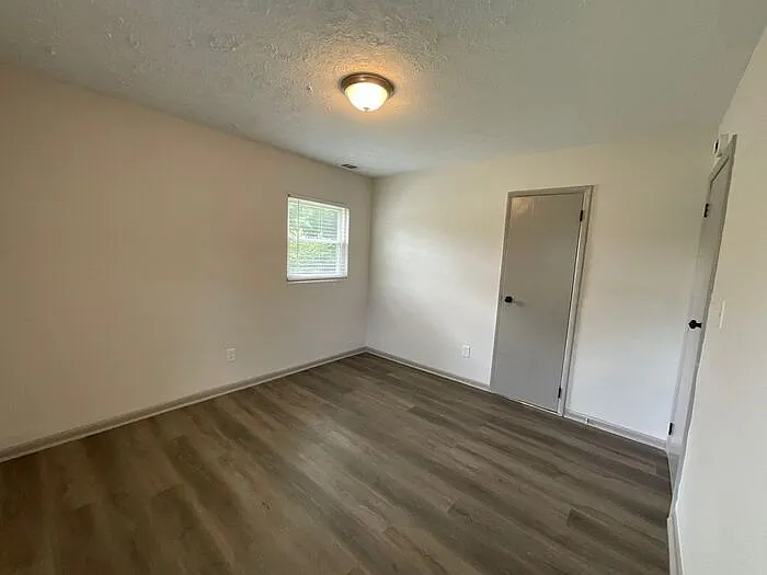 8919 Yarmouth Dr — Photo 20