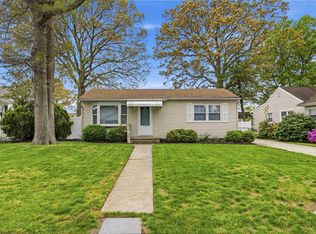 220 Village Rd, Villas, NJ 08251